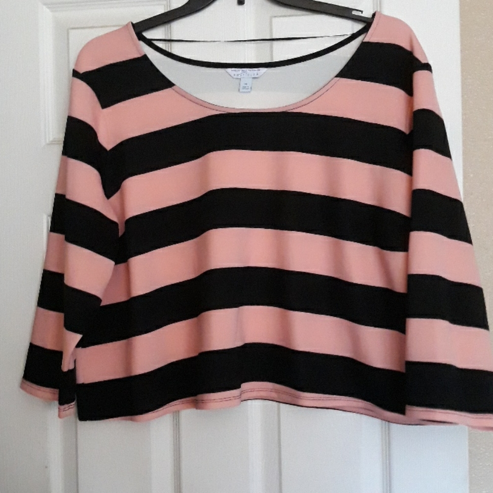 Ashley nell tipton size 3x top NWT